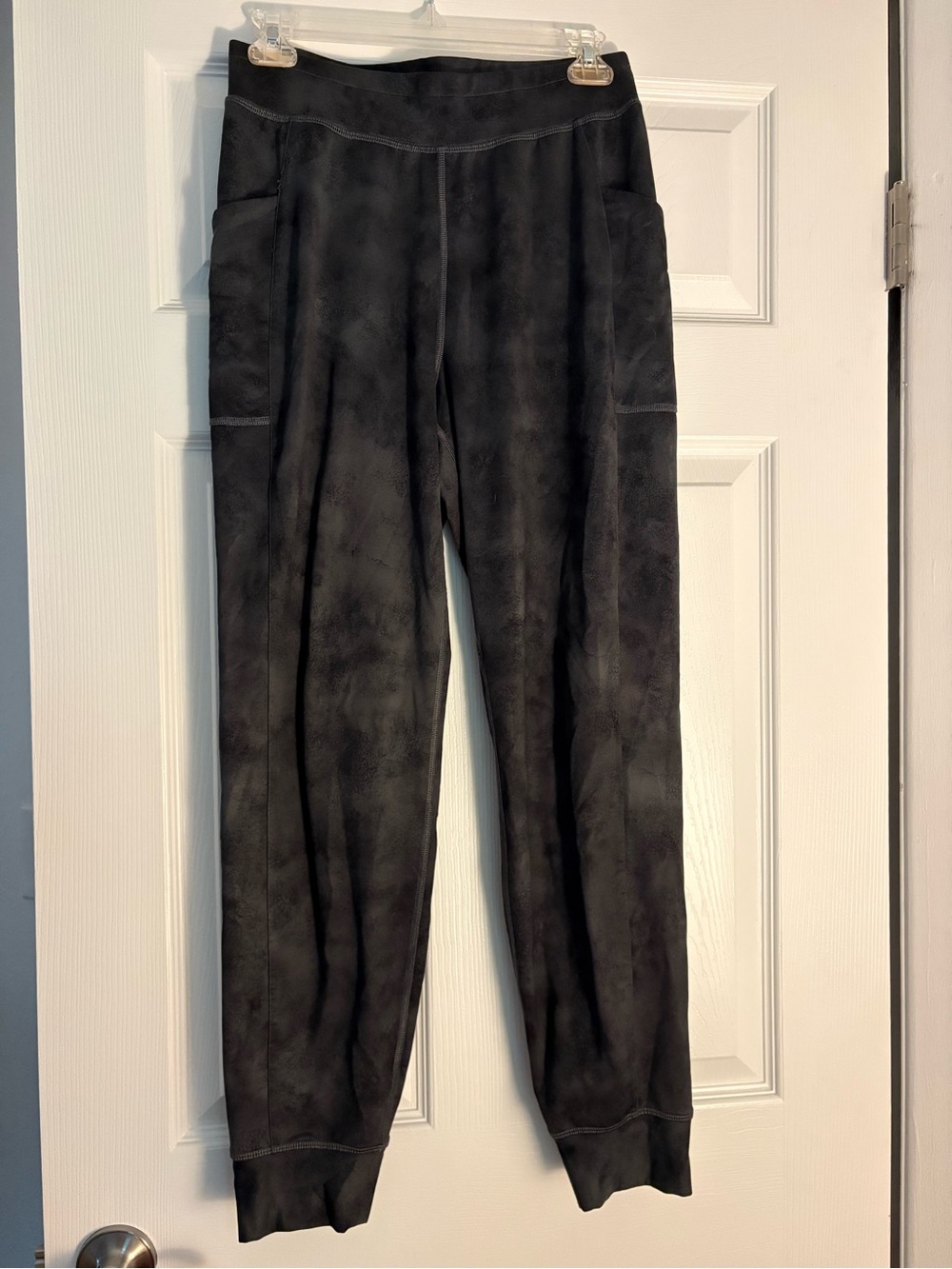 Fabletics Women’s Jogger Pants with Side Pockets